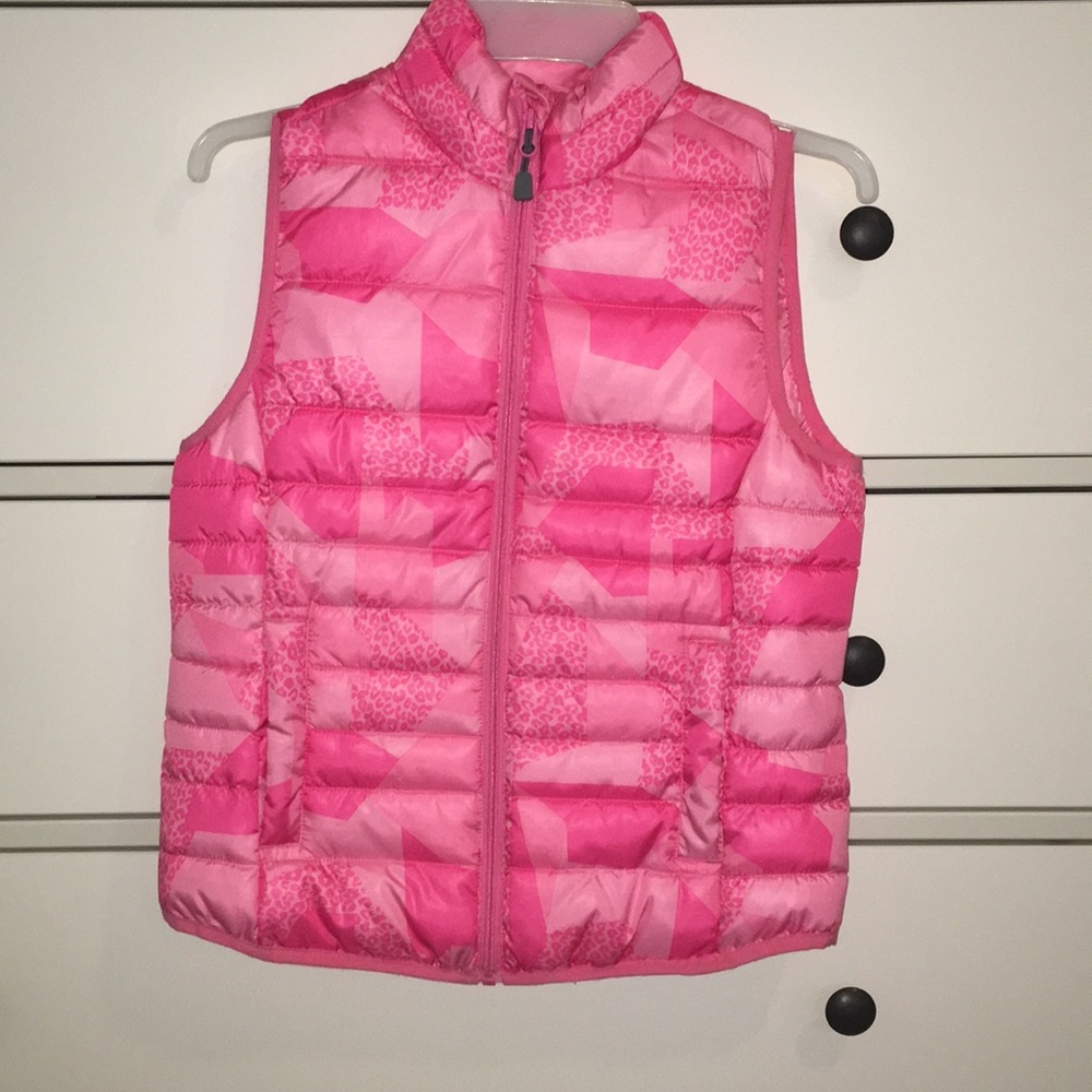 Pink patterned light vest